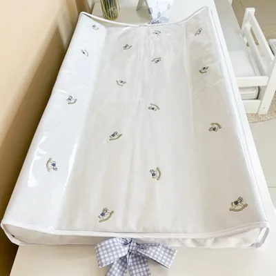 Trocador De Bebê Biramar Anatômico Bordado Cavalo  Trocador De Bebê Biramar Anatômico Bordado Cavalo