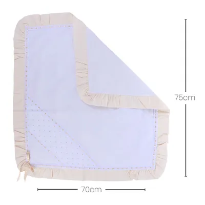 Manta Piquet Alexandra Com Faixa Bordada De Coração E Babado Manta Piquet Alexandra Com Faixa Bordada De Coração E Babado