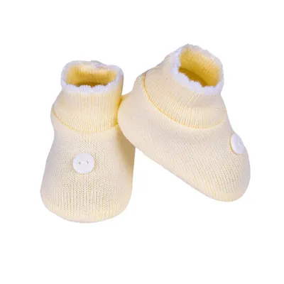 Sapatinho Bebê Sanches Acrílico Com Detalhe Botão