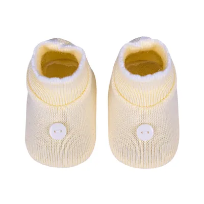 Sapatinho Bebê Sanches Acrílico Com Detalhe Botão Sapatinho Bebê Sanches Acrílico Com Detalhe Botão