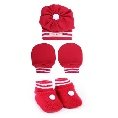 Kit Enxoval Fio De Amor Acrílico Sapato Luva Touca - 3 Peças Kit Enxoval Fio De Amor Acrílico Sapato Luva Touca - 3 Peças