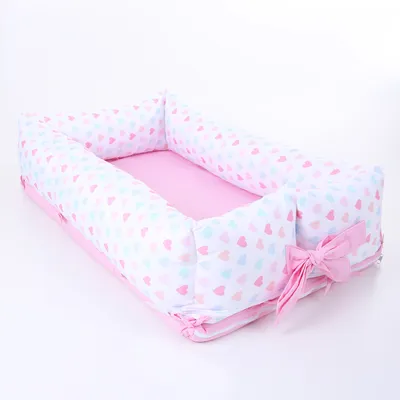 Ninho Redutor Tiquinho Laço E Mosquiteiro Estampa Corações Ninho Redutor Tiquinho Laço E Mosquiteiro Estampa Corações