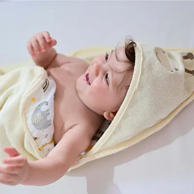 Toalha Com Capuz Bublim Plush Bordado Girafa Toalha Com Capuz Bublim Plush Bordado Girafa